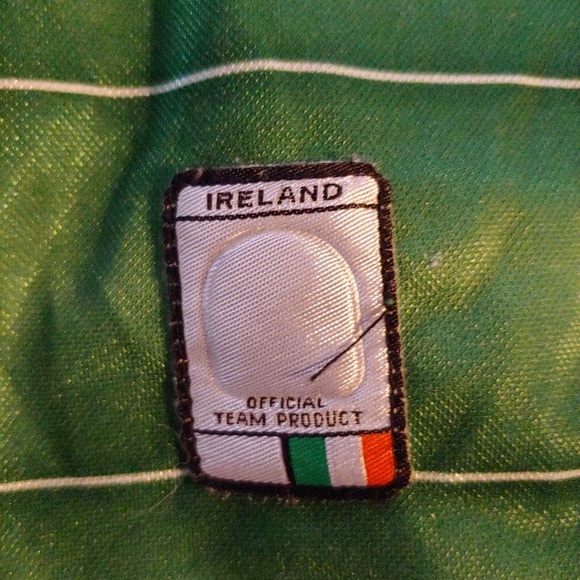 Soccer Jersey Ireland official fan  Apparel Size Medium - Picture 3 of 7